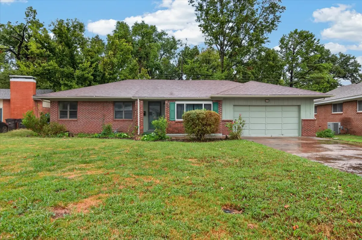 4313 Fleetwood Drive, Bartlesville, OK 74006 - #1