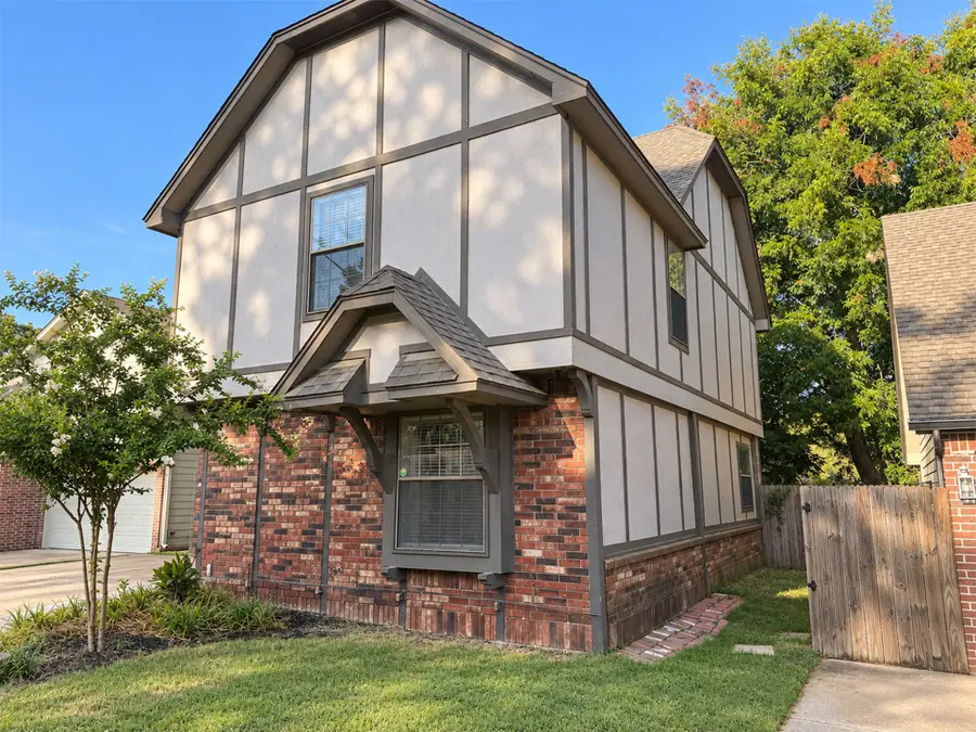 6204 S Trenton Court, Tulsa, OK 74136 - #2