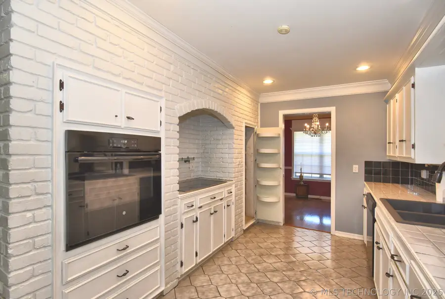 5736 E 63rd Place, Tulsa, OK 74136 - #3