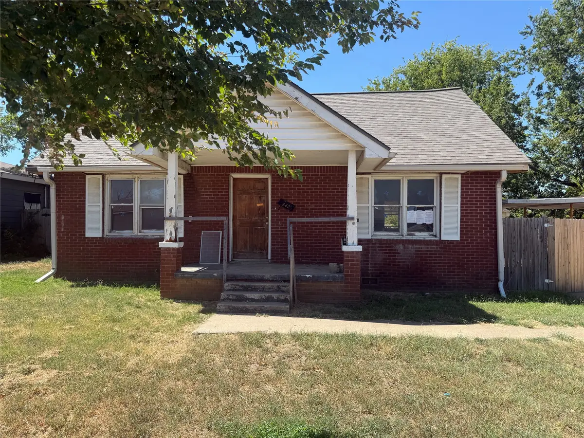447 NE Elmhurst, Bartlesville, OK 74006 - #1