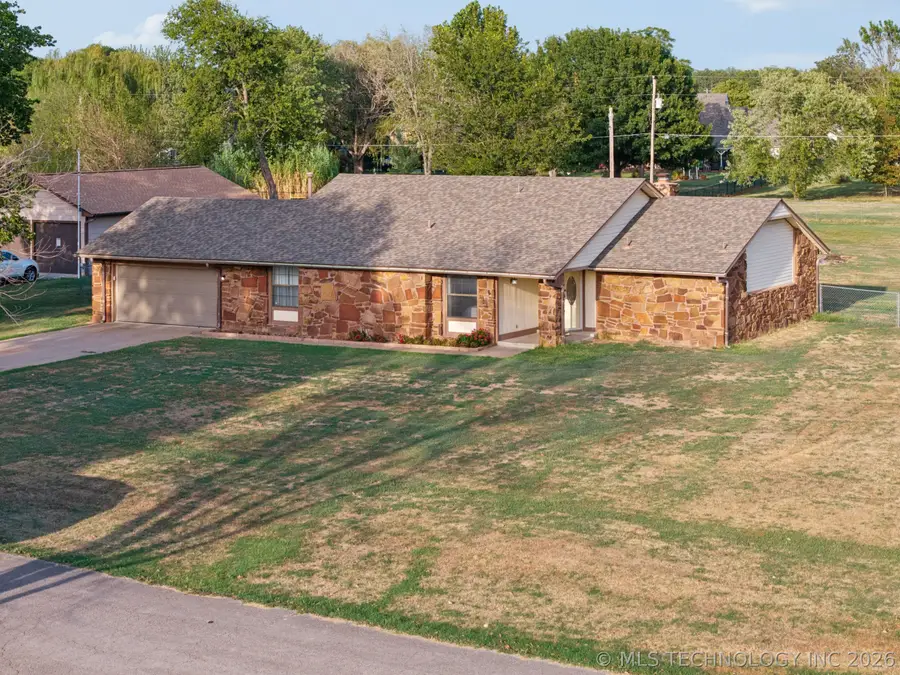 8427 N 170th East Avenue, Owasso, OK 74055 - #2