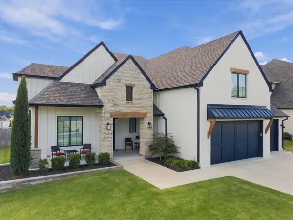 708 W 110 Place S, Jenks, OK 74037