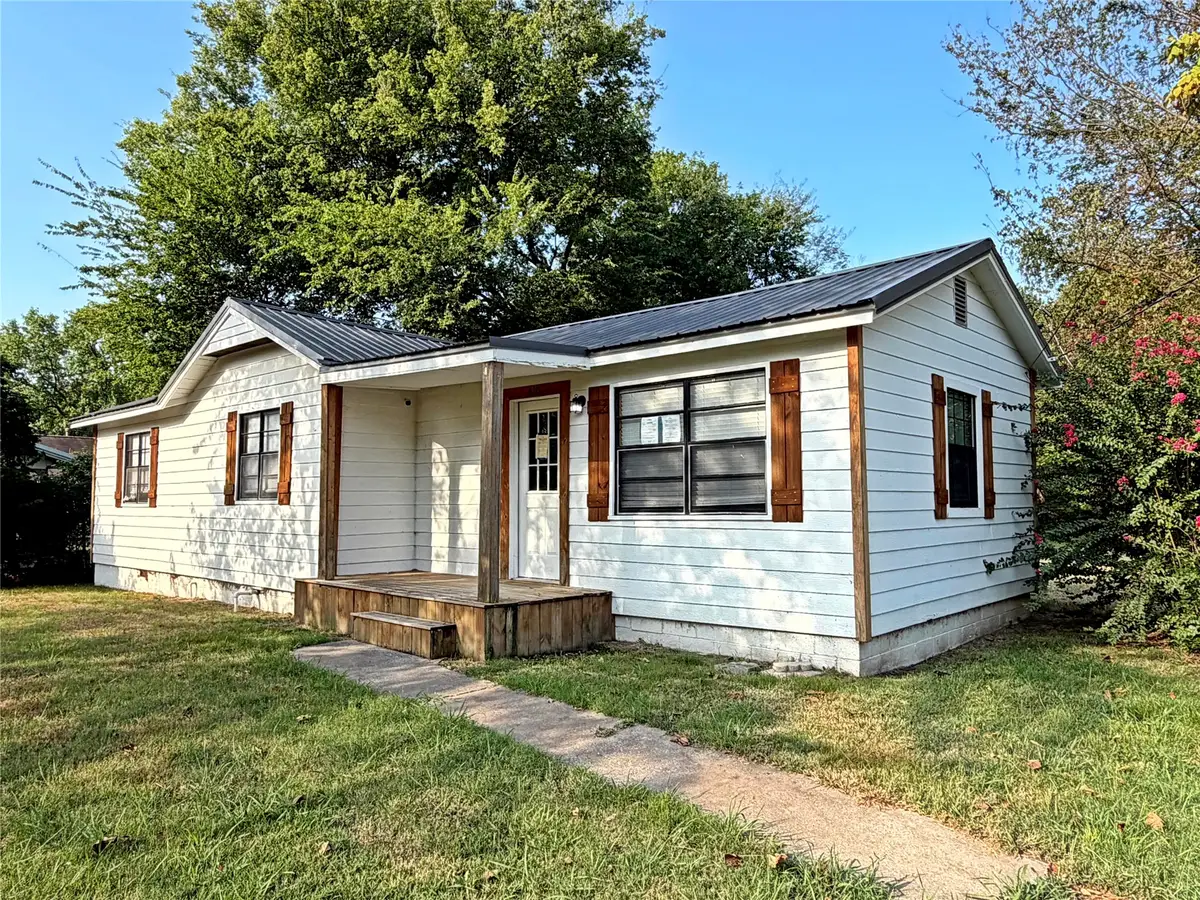 610 S State Street, Wagoner, OK 74467 - #1