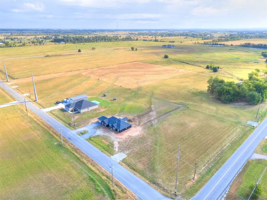 27 N Gaither Road, Pryor, OK 74361 - #2