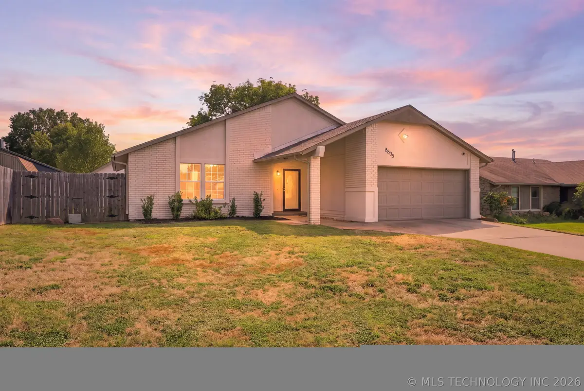 2505 E Queens Street, Broken Arrow, OK 74014 - #1