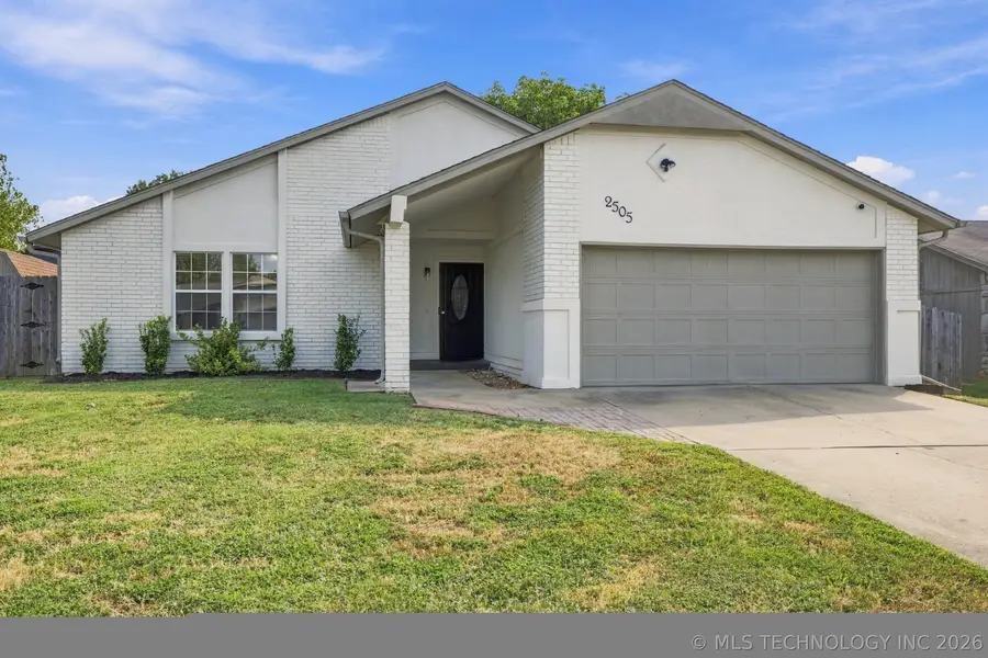 2505 E Queens Street, Broken Arrow, OK 74014 - #2