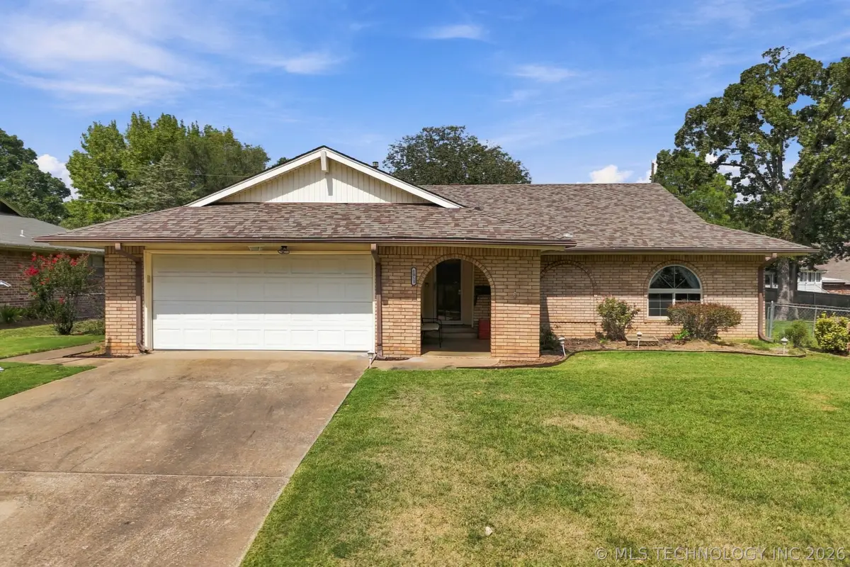 1011 E Teresa Avenue, Sapulpa, OK 74066 - #1