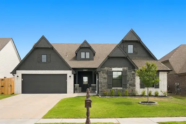 12307 Lakewood Avenue, Bixby, OK 74008