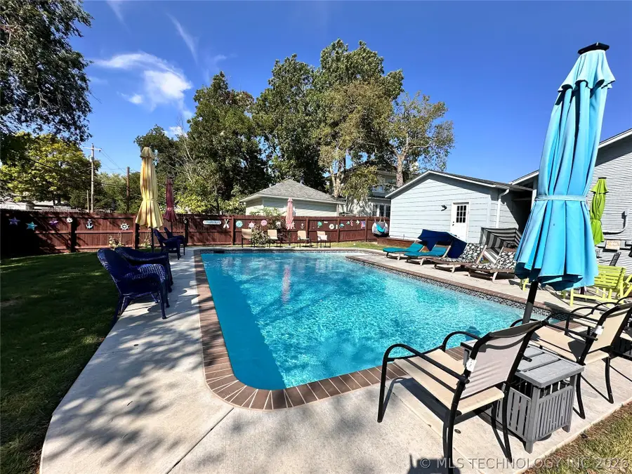 1433 S Dewey Avenue, Bartlesville, OK 74003 - #3