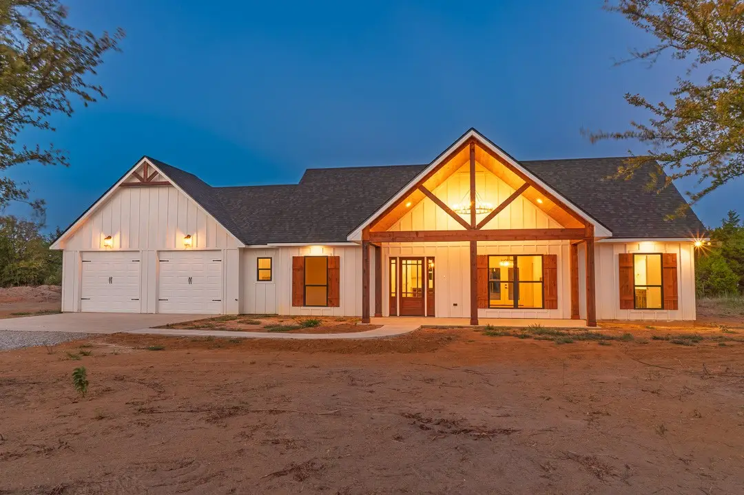 205 Blessings Way, Colbert, OK 74733 - #1