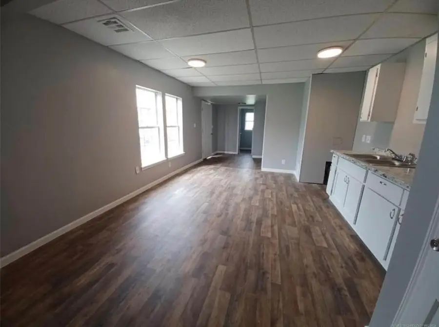 417 N Muskogee Avenue, Claremore, OK 74017 - #2