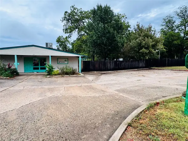 811 Grand Avenue E, Ponca City, OK 74601