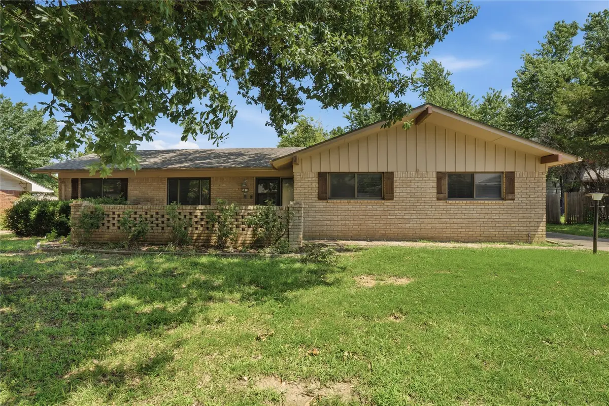 5811 E 61st Place, Tulsa, OK 74136 - #1