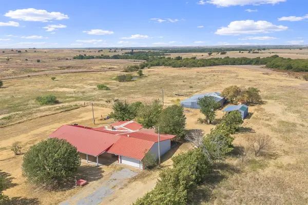 13873 N 2760 Road, Waurika, OK 73573