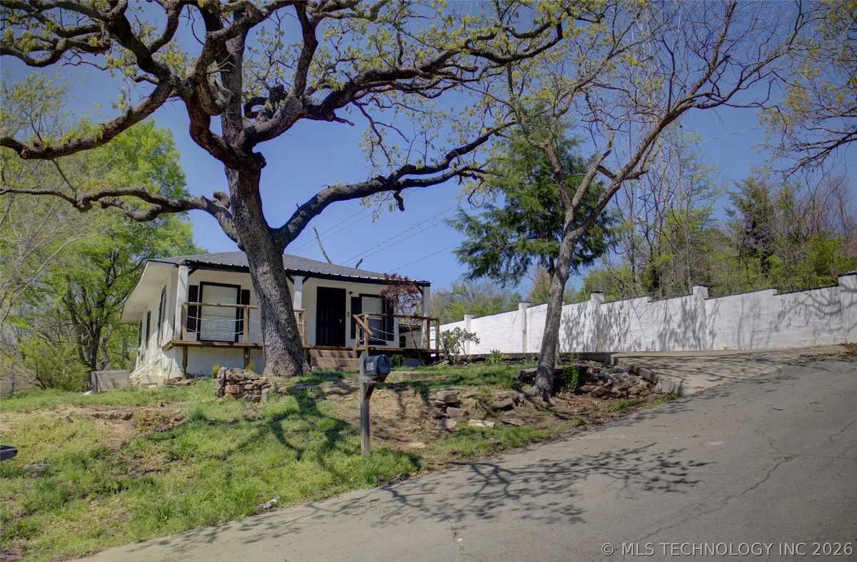 3604 S 28th West Avenue, Tulsa, OK 74107 - #1