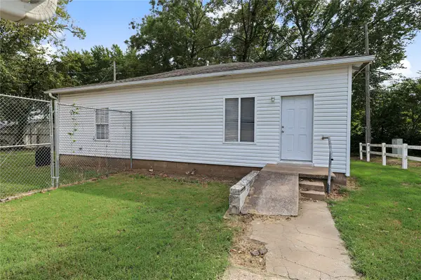 208 E 3rd Street, Skiatook, OK 74070