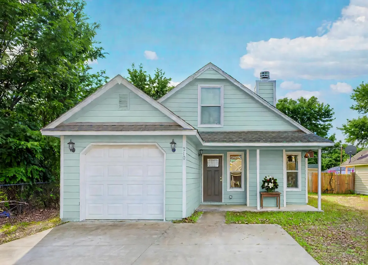 210 E 15th Street, Mounds, OK 74047 - #1
