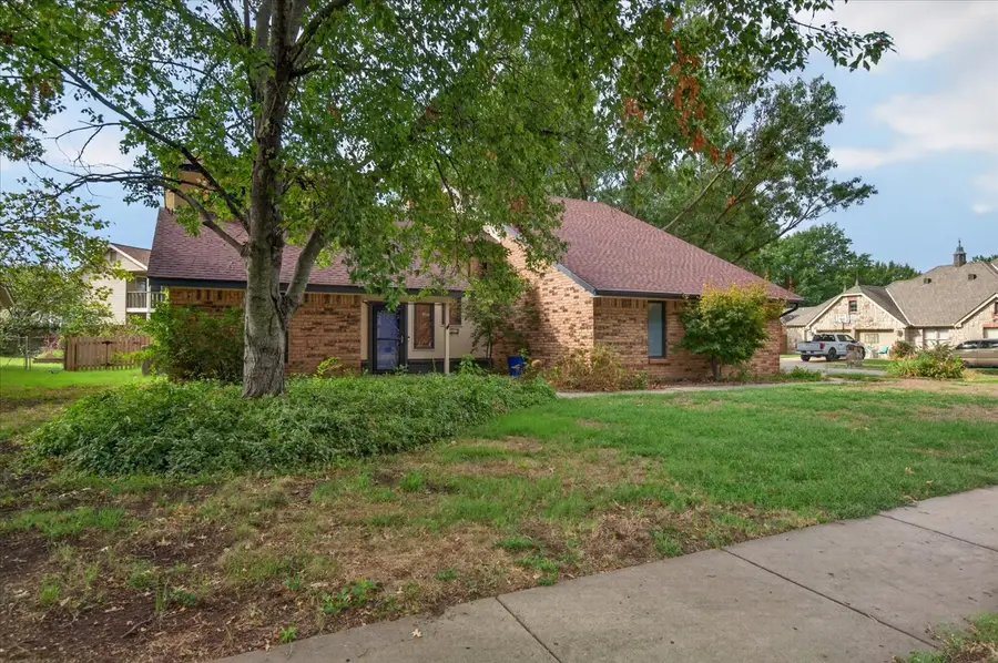 6883 Lee Drive, Bartlesville, OK 74006 - #2