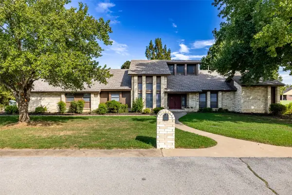 1300 S Bon Terre Street, Claremore, OK 74017