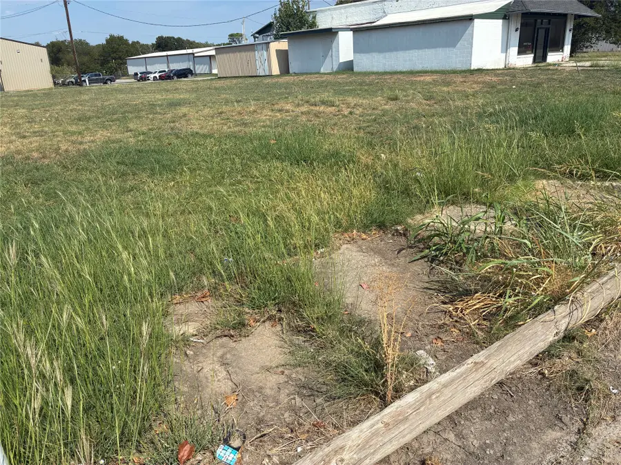 911 W Main, Ardmore, OK 73401 - #3