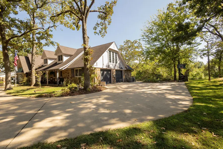 1010 N Faulkner Place, Claremore, OK 74017 - #3