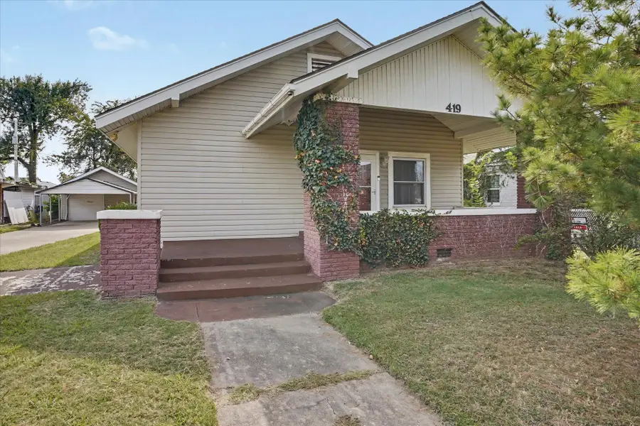419 E 5th Street, Claremore, OK 74017 - #3