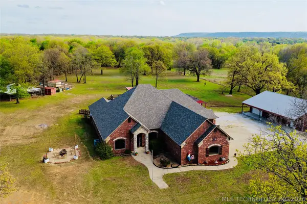12619 E 233 Road S, Webbers Falls, OK 74470