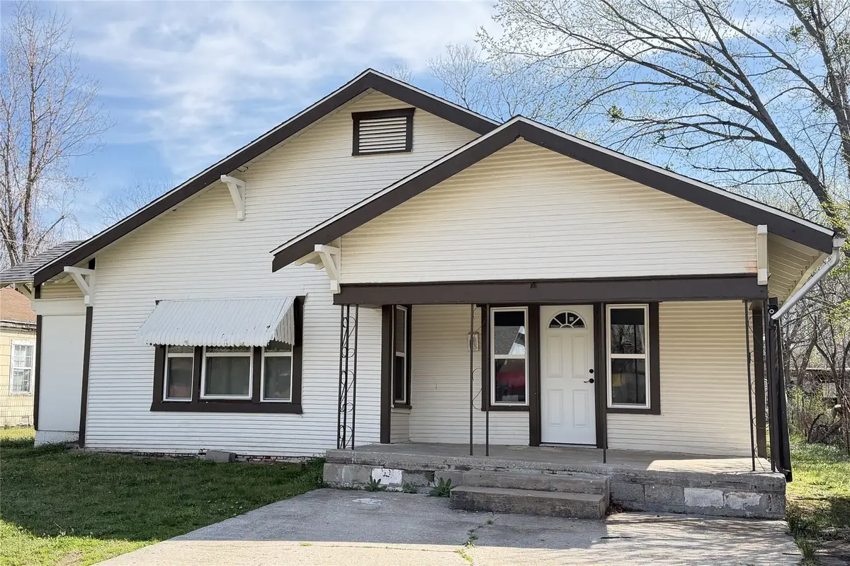 811 S Taft Avenue, Okmulgee, OK 74447 - #1