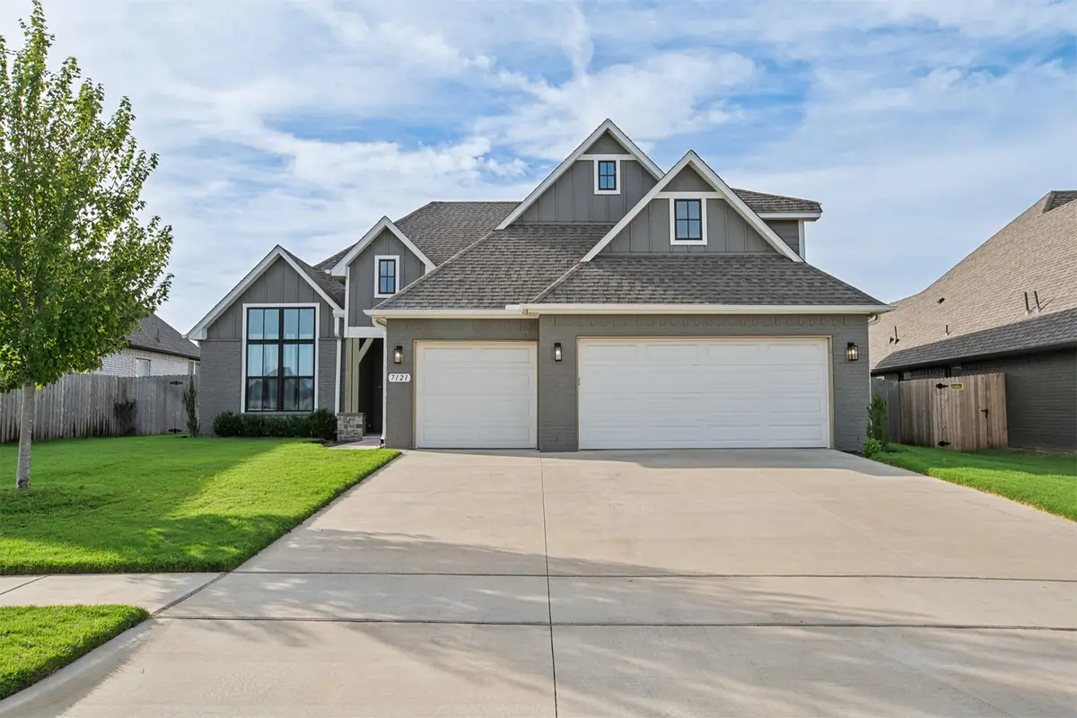 7121 E Queens Street, Broken Arrow, OK 74014 - #1