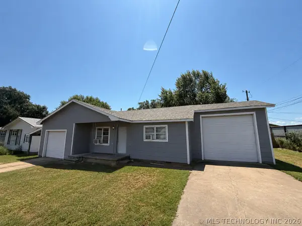 712 Nichols Avenue, Checotah, OK 74426