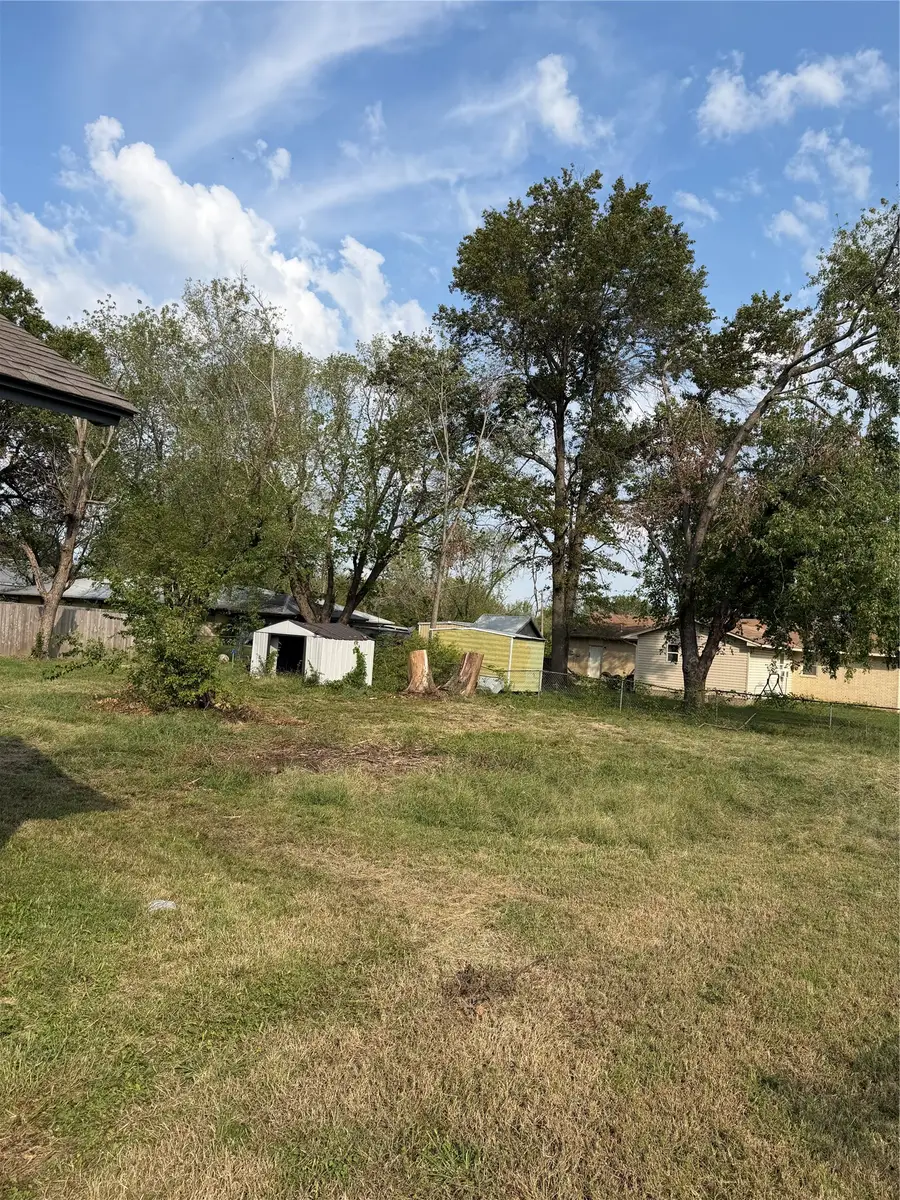 303 W Layton Street, Chelsea, OK 74016 - #3