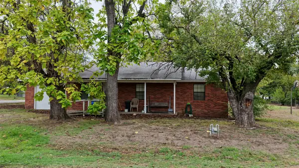 602 NW 4th Street, Checotah, OK 74426