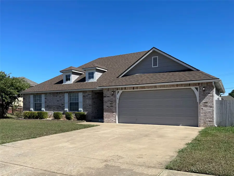 2113 S Javine Avenue, Skiatook, OK 74070 - #2