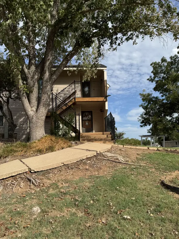 131 Falconhead #D, Burneyville, OK 73430