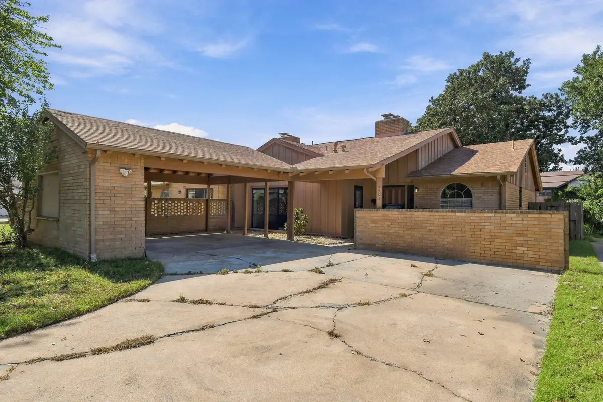 4904 S Knoxville Place, Tulsa, OK 74135 - #1