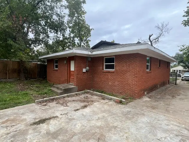 1420 S Elm Avenue, Bartlesville, OK 74003 - #2