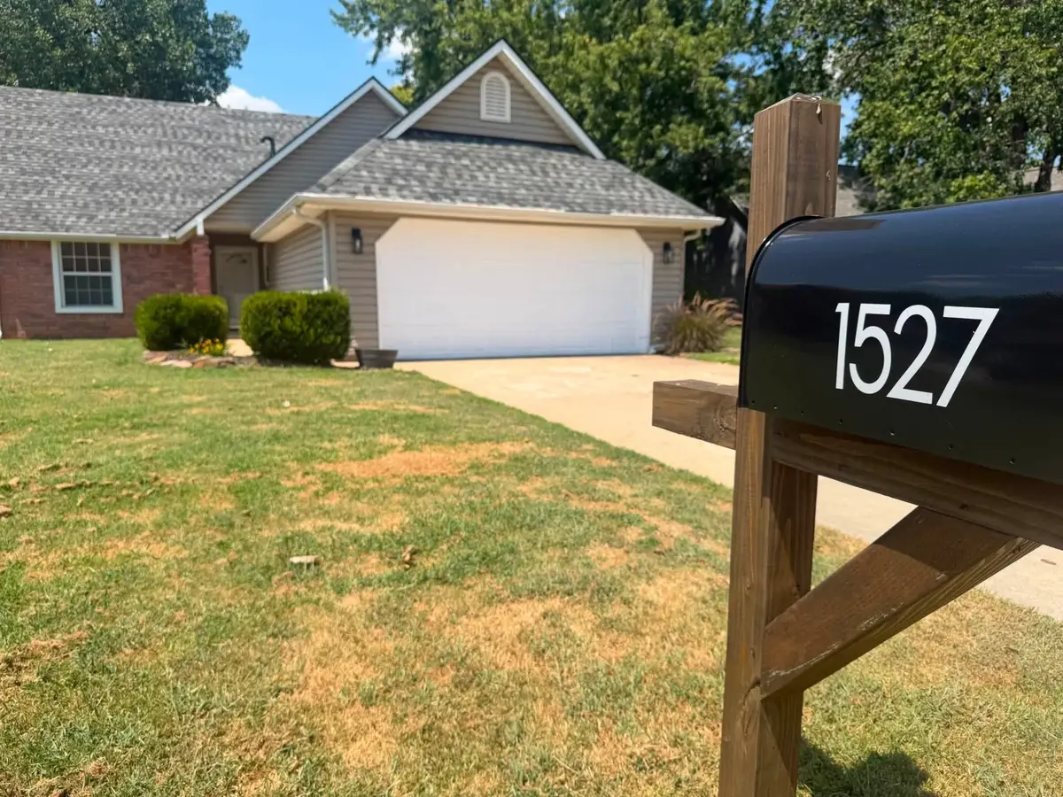 1527 E 76th Street, Tulsa, OK 74136 - #1