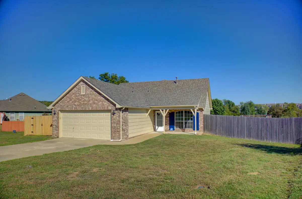 9227 Freedom Avenue, Sapulpa, OK 74066 - #1
