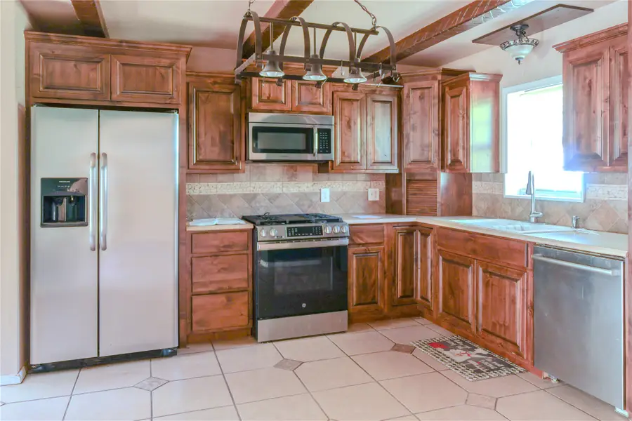 105 SE 6th Street, Wagoner, OK 74467 - #3