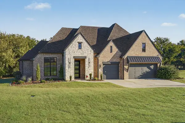 9597 E Bond Drive, Claremore, OK 74017