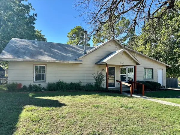 703 E Wynnewood Avenue, Sulphur, OK 73086