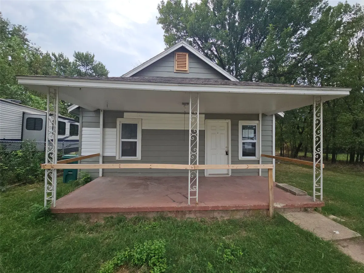 1128 E Arch Avenue, Sapulpa, OK 74066 - #1