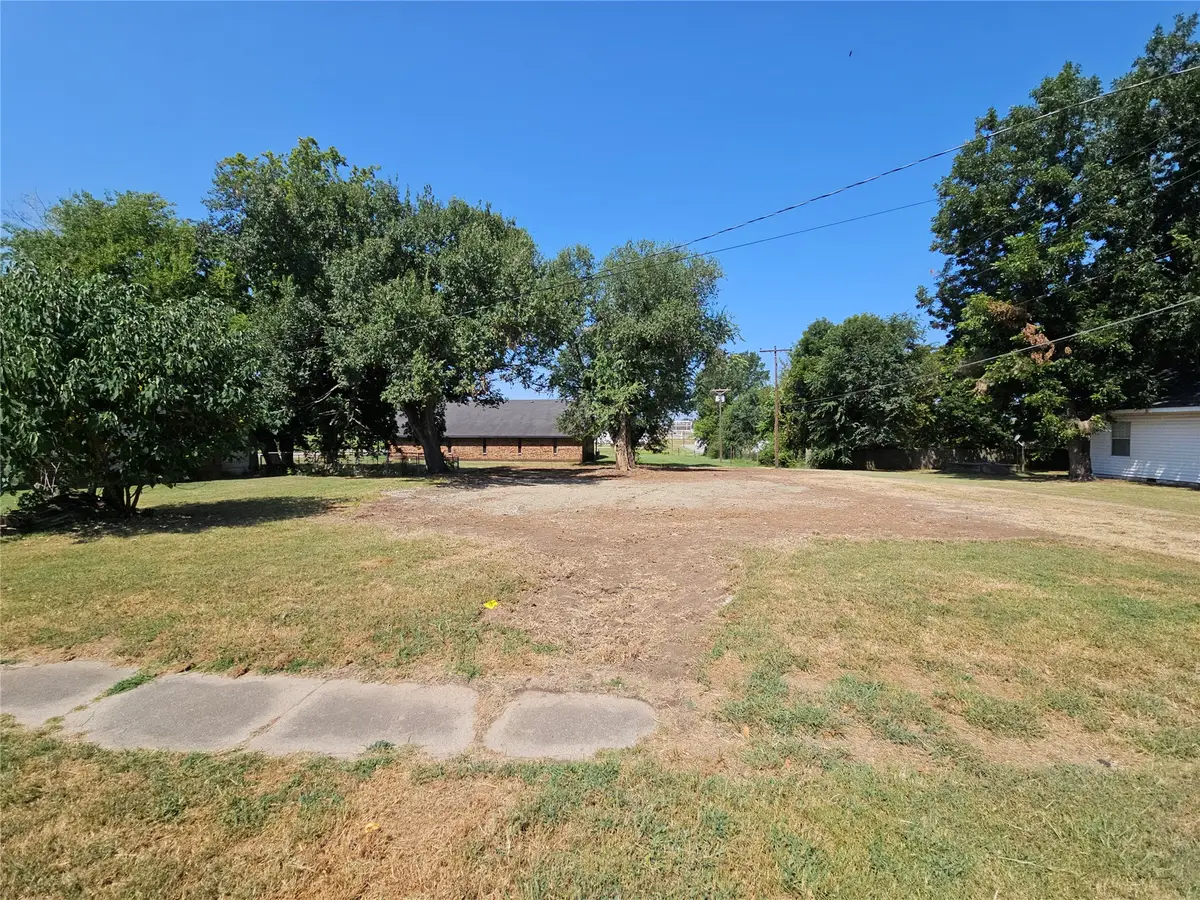 812 N 6th Avenue, Stroud, OK 74079 - #1
