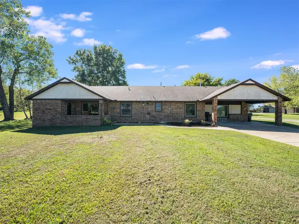 855 E Lowry Road, Claremore, OK 74017