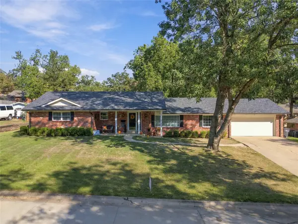 1352 Evergreen Drive, Bartlesville, OK 74006