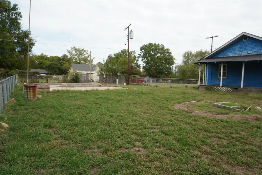 208 NW 5th Street, Checotah, OK 74426 - #2