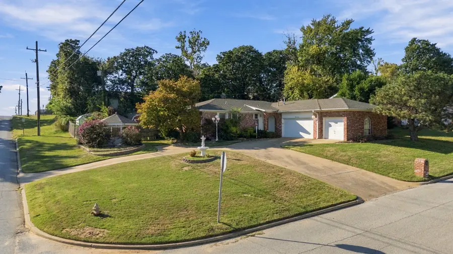 1000 Cedar Avenue, Sand Springs, OK 74063 - #2