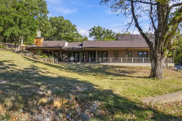 929 Barker Creek Drive, Sand Springs, OK 74063