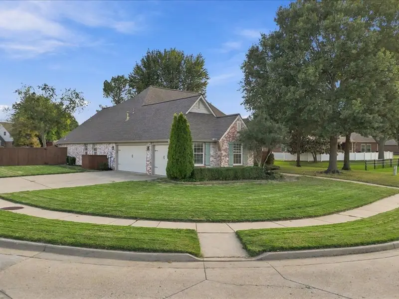 6701 Forest Ridge Boulevard, Broken Arrow, OK 74014 - #3
