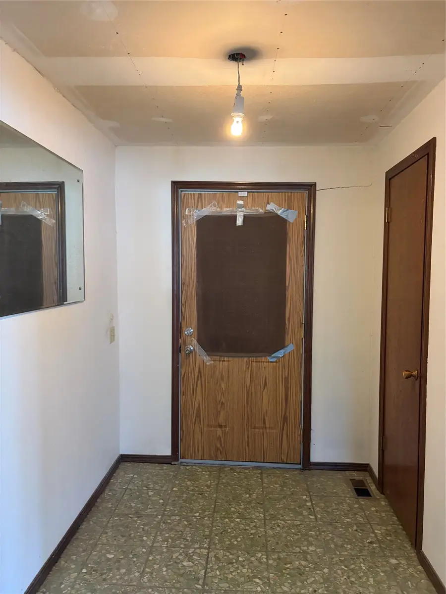 6705 E 75th Street, Tulsa, OK 74133 - #2